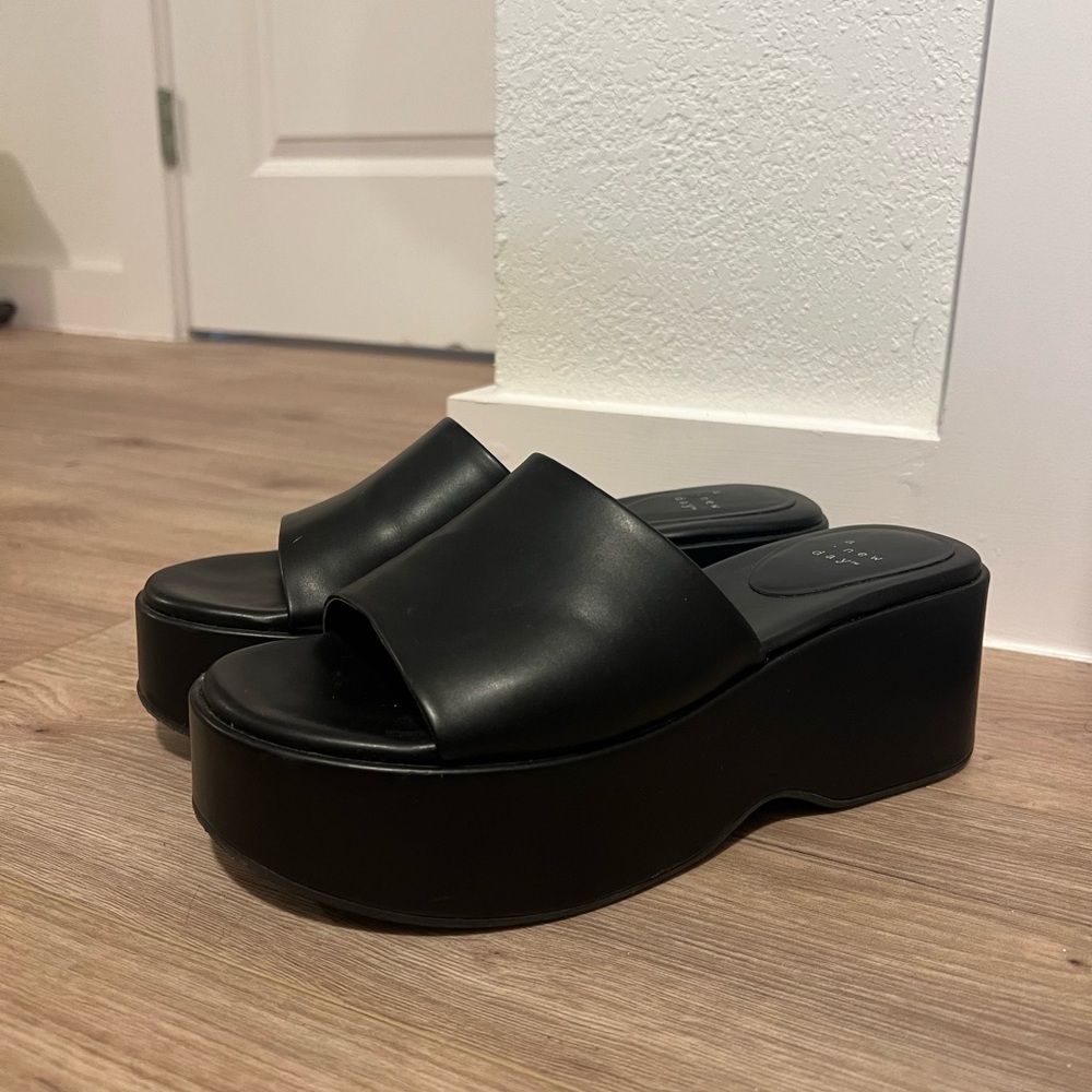 Black Platform Slide Sandals - 7.5